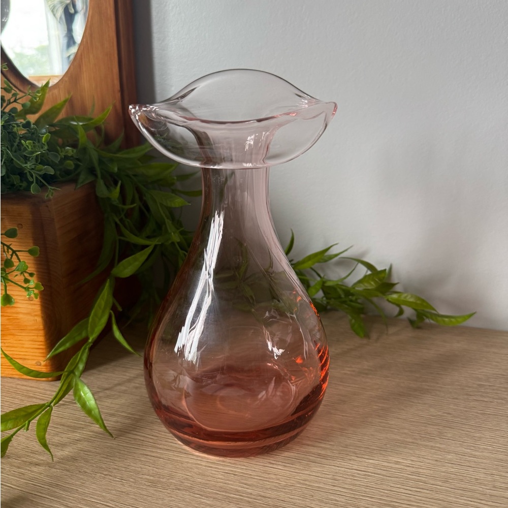 Elegant Pink Glass Jack in the Pulpit Vase